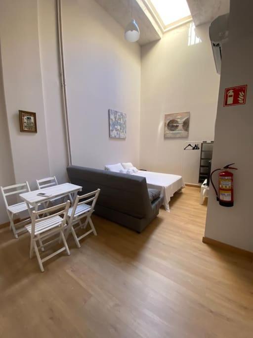 Studio In Barrio Salamanca Madrid Esterno foto